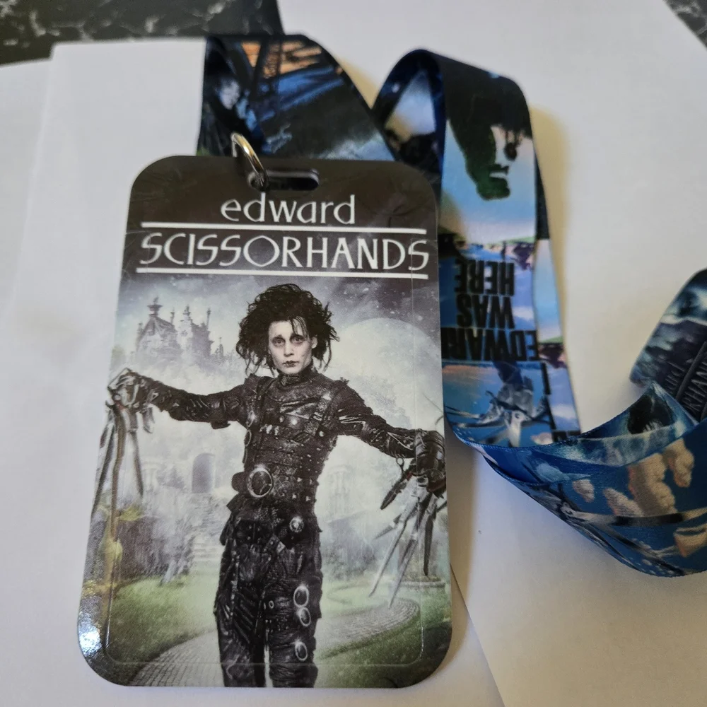 🍒🍒 Edward Scissorhands Holder with Lanyard